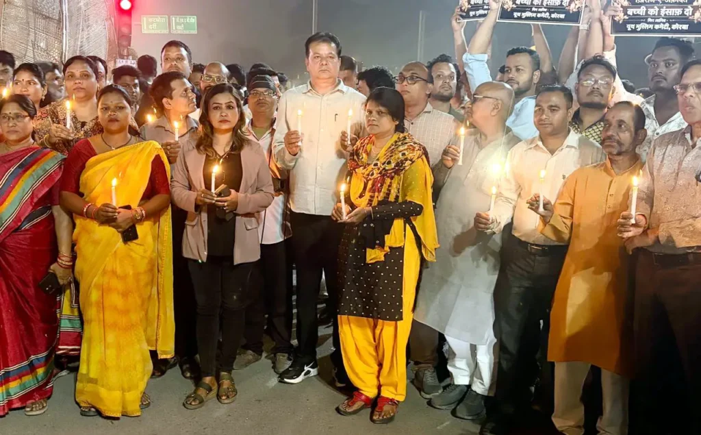 7 वर्षीय मासूम को न्याय दिलाने एकजुट हुआ कोरबा, प्रेस क्लब के कैंडल मार्च में उमड़ा जनसैलाब कैंडल मार्च