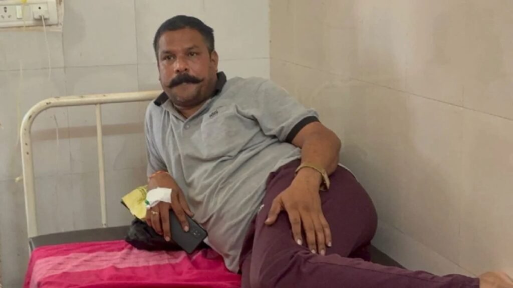 Chhattisgarh Crime News: दुष्कर्म के आरोपी को अस्पताल में VIP ट्रीटमेंट? मोबाइल पर बात करते और गुटखा खाते आया नजर